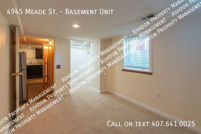 Building Photo - 1 Bed 1 Bath Bottom Unit For Rent in Denver!