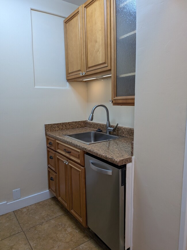Kitchen - 1105 East 200 South