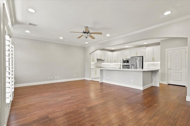 Building Photo - 1518 Bingham St