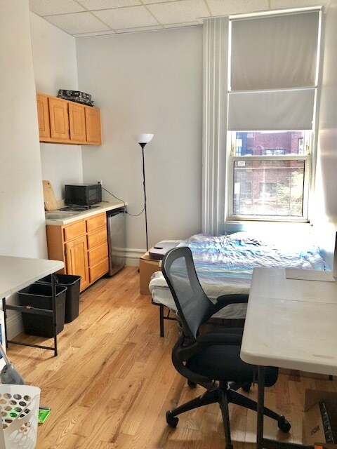 Primary Photo - 405 Beacon St