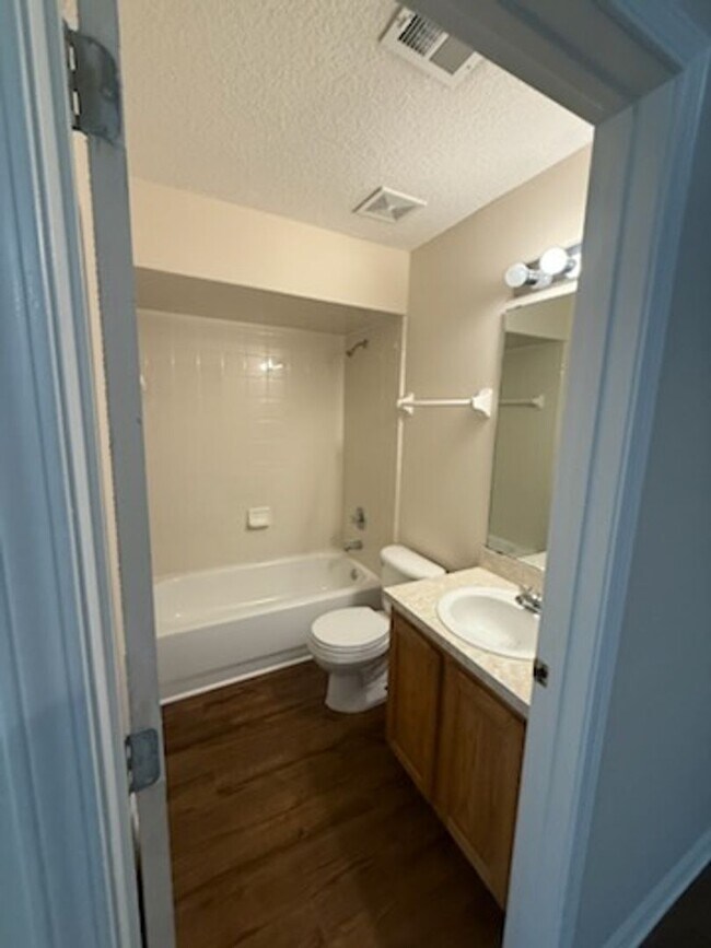 Foto del edificio - 3 bed/2 bath in Middleburg, FL