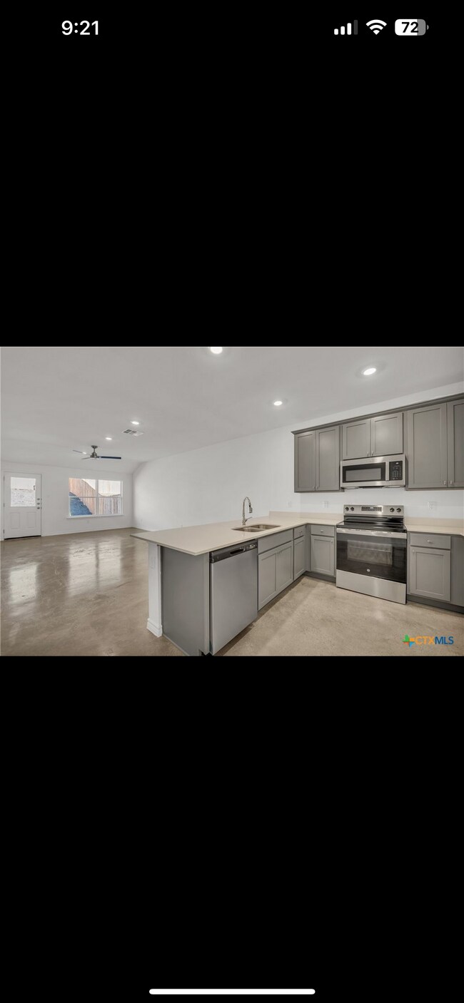 Building Photo - 1122 Lindsey Dr