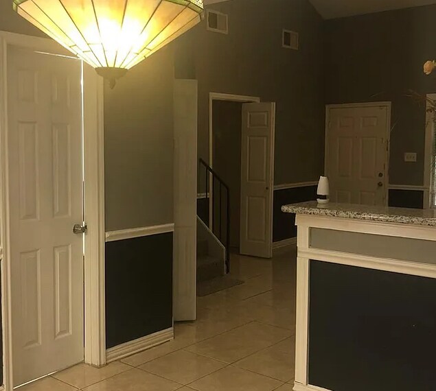 Foto del edificio - 12242 W Village Dr