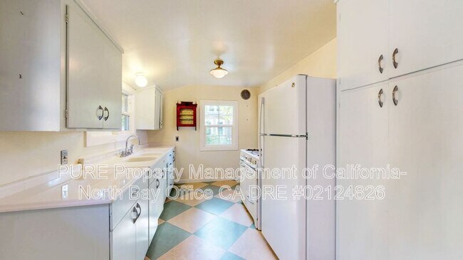 Foto del edificio - 7225 Bodega Ave