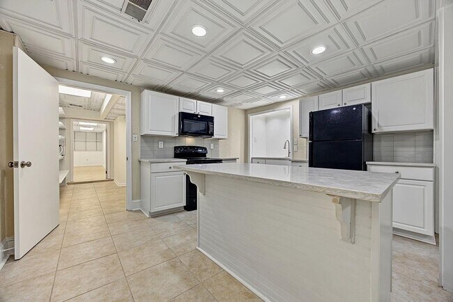 Foto del edificio - 2132 Dunwoody Glen