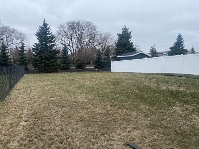 Building Photo - 3-Bed, 3-Bath Single Family Home in Moorhead!