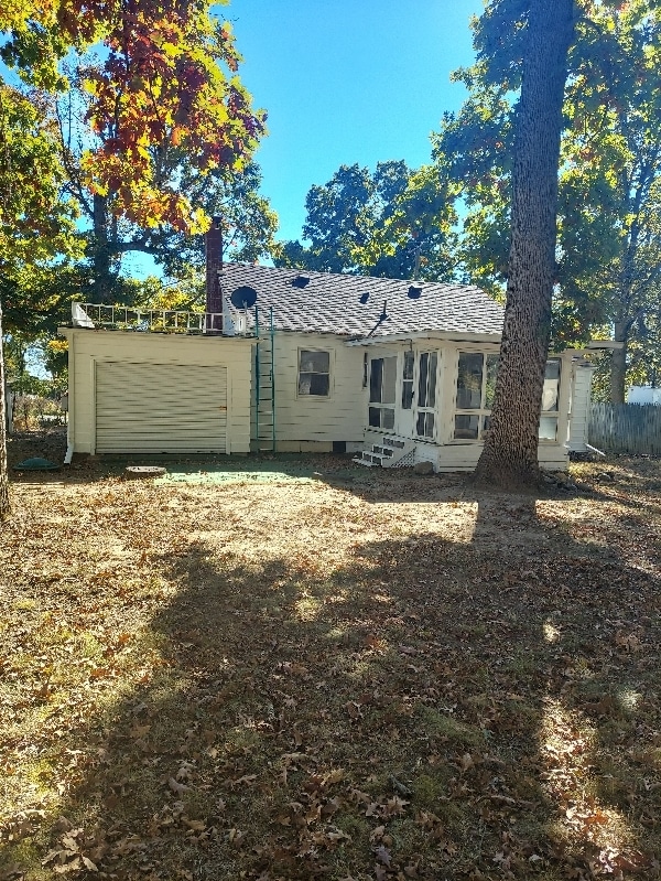 Building Photo - 6050 Wesch Rd