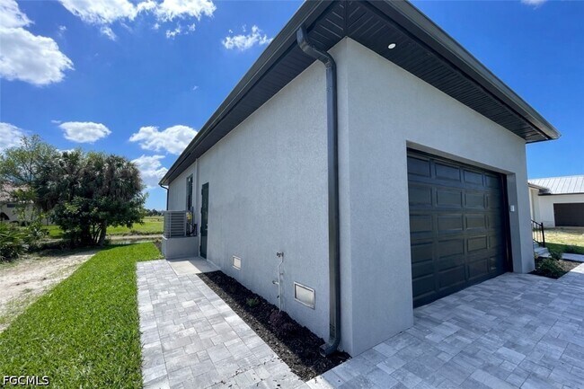 Foto del edificio - 24097 Peppercorn Rd