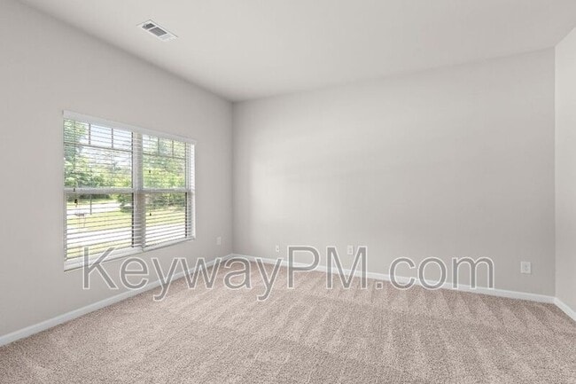 Building Photo - 3013 Spring Creek Dr