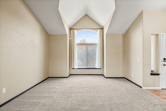 Foto del edificio - Spacious Corner Lot Home Near JBLM | 4 Bed...