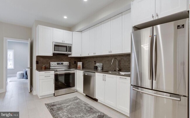 Foto del edificio - 2812 13th St NW