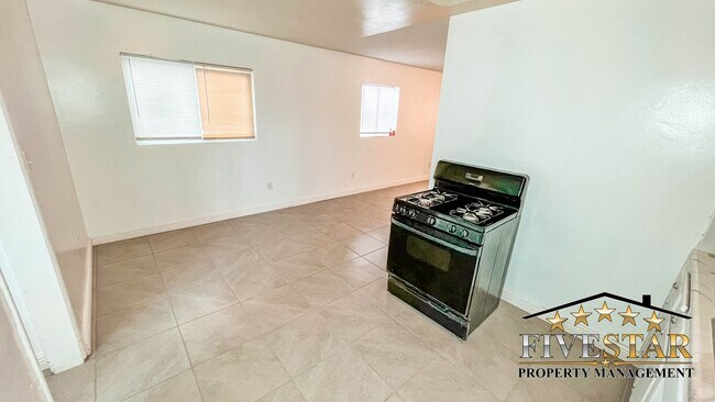 Foto del edificio - 1424 Gorrill St