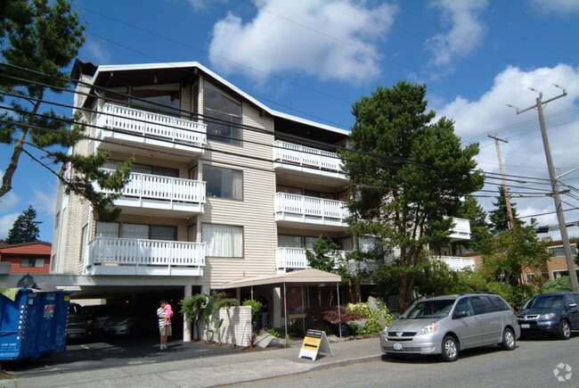 Building Photo - Hawthorne House Apartments