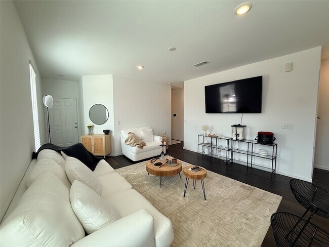 Foto del edificio - 17802 Plow Horse Ln