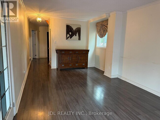 Photo du bâtiment - 87 Strathmore Dr