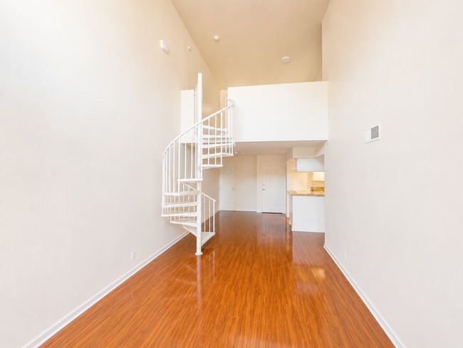 Building Photo - Kester Place