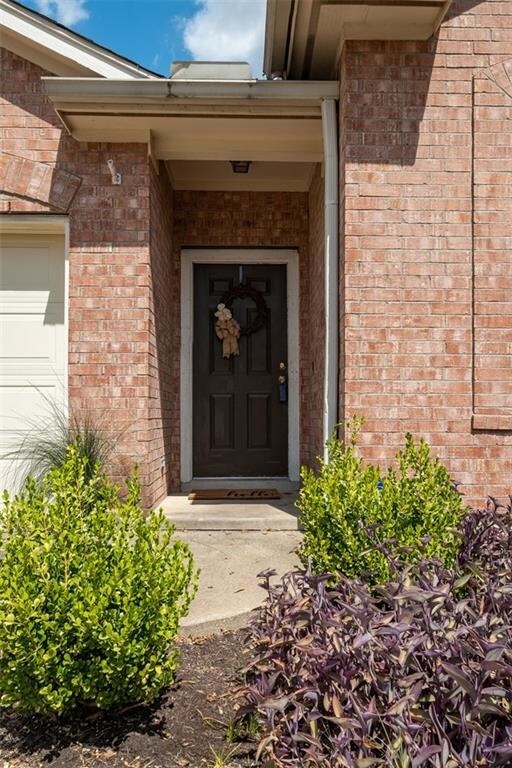 Building Photo - 212 Settlers Valley Dr