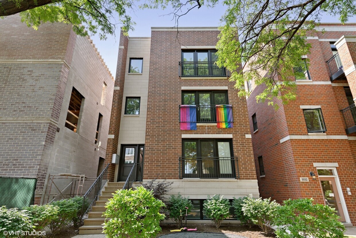 Foto principal - 5536 W Edmunds St