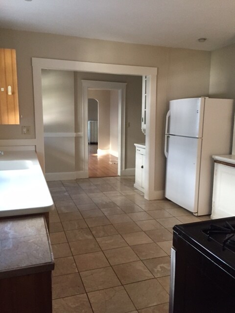 Kitchen - 397 Boylston St