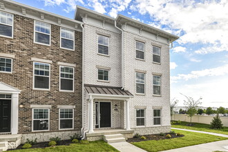 Building Photo - 9312 Clarendon Dr
