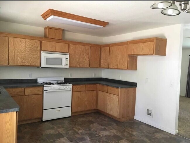 Building Photo - 5468 A Sawmill Rd