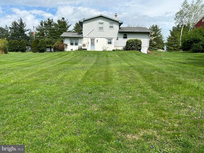 Building Photo - 244 Richboro Newtown Rd