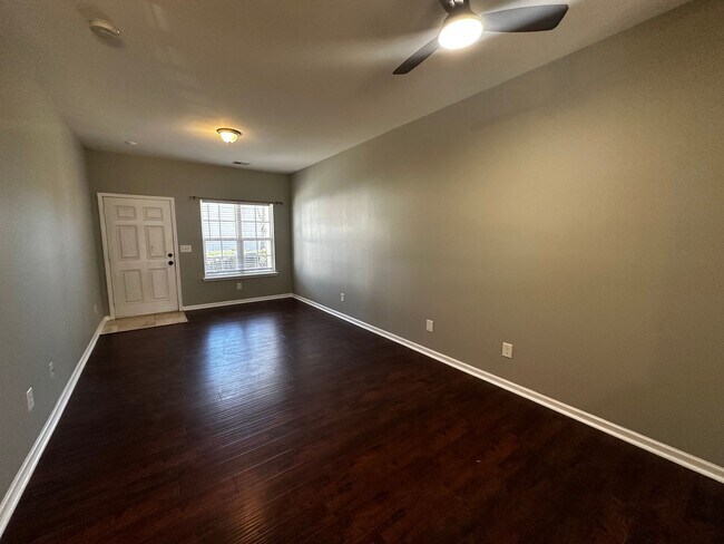 Foto del edificio - Exclusively Offered By Muse Realty Rentals, LLC