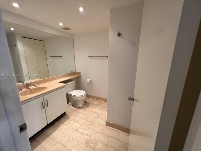 Foto del edificio - 1717 N Bayshore Dr