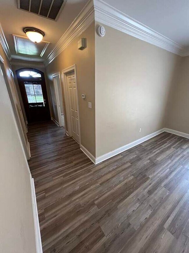 Foto del edificio - Beautiful 3BR Home in Sought-After Beau Pré off River Rd – Open Floor Plan & Fenced Yard!