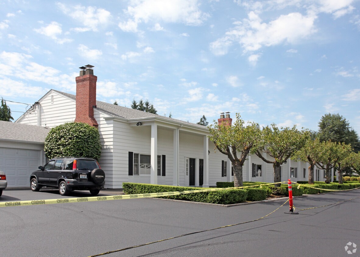 Foto del edificio - 11206 Clover Park Dr