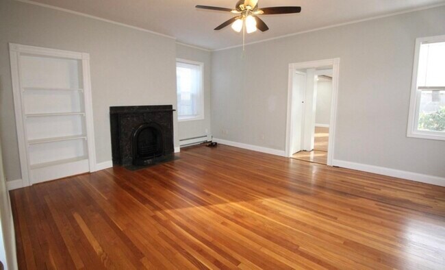 Foto del edificio - 482 Centre St