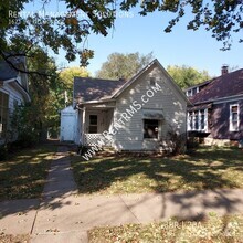 Building Photo - 1621 SW Fillmore St