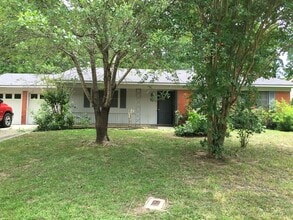 Building Photo - 9437 Garfield Dr