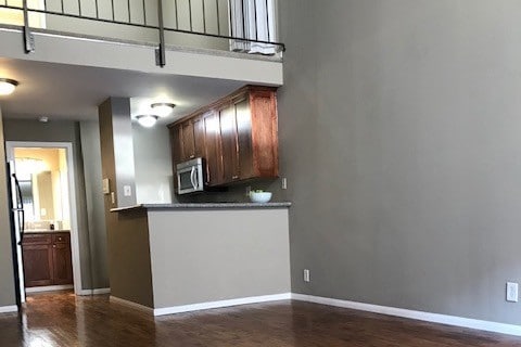 Kitchen - 11714 Goshen Ave