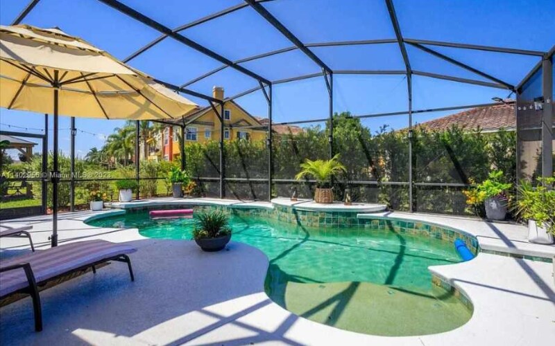 Foto principal - 2213 Grantham Ave