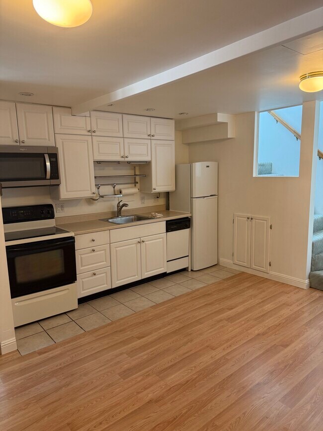 front room kitchen - 21744 Almaden Rd