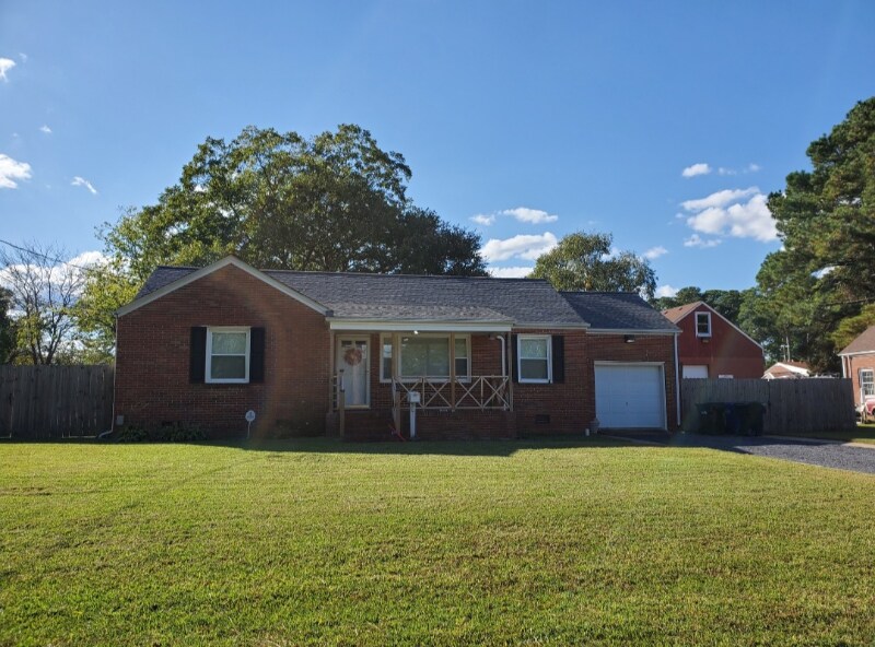 Primary Photo - 403 Pennington Blvd