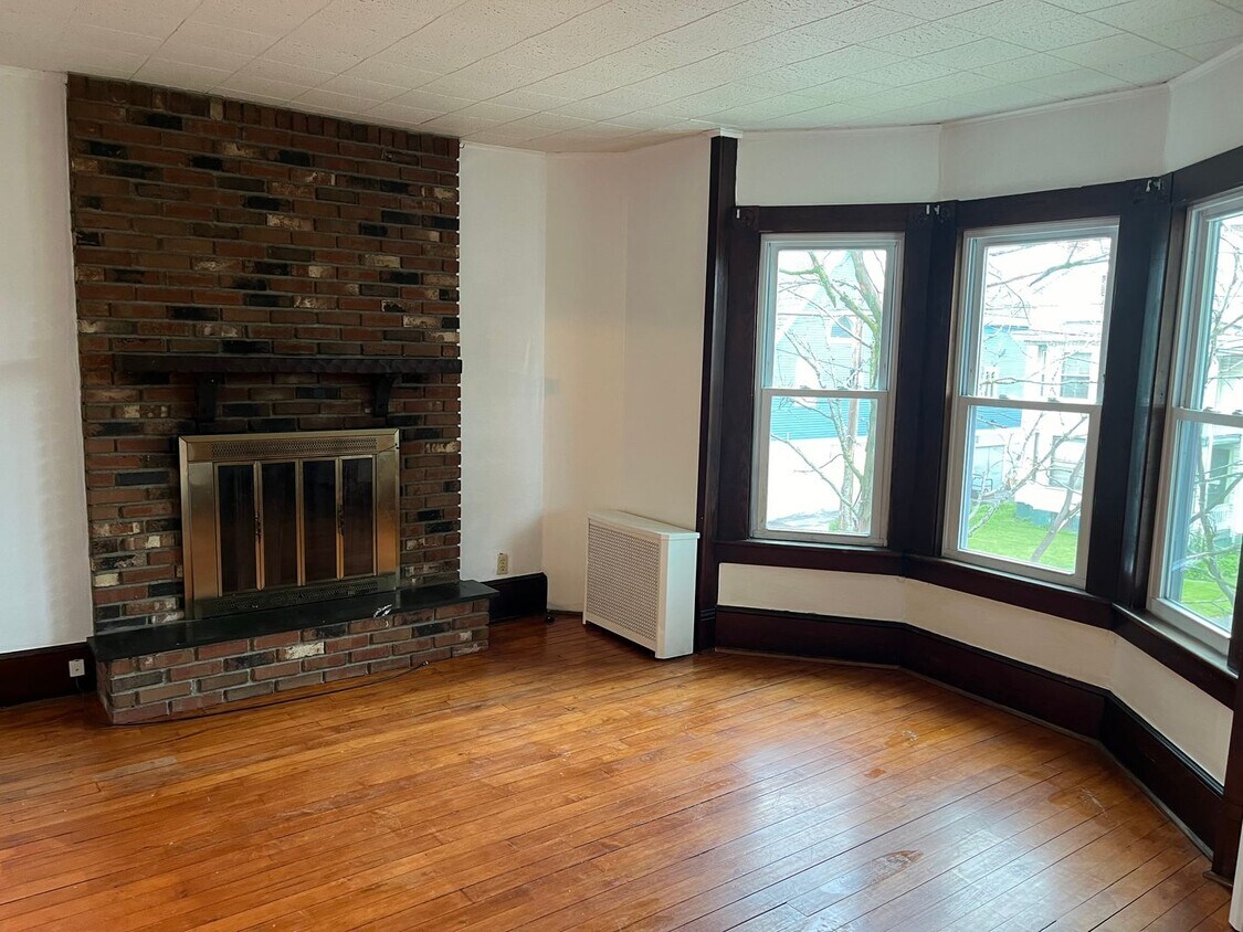 Primary Photo - 2 Bedroom Apartment