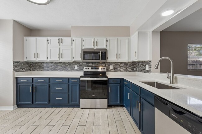 Building Photo - 477 Green Spring Cir