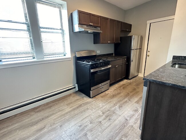 Foto del edificio - 5645-5657 W Washington Blvd