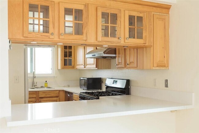 Foto del edificio - 11115 Slater Ave