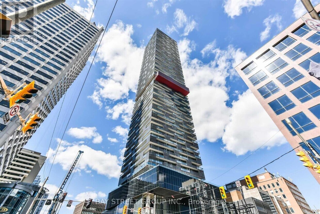 Photo principale - 5507-5508 EGLINTON Ave