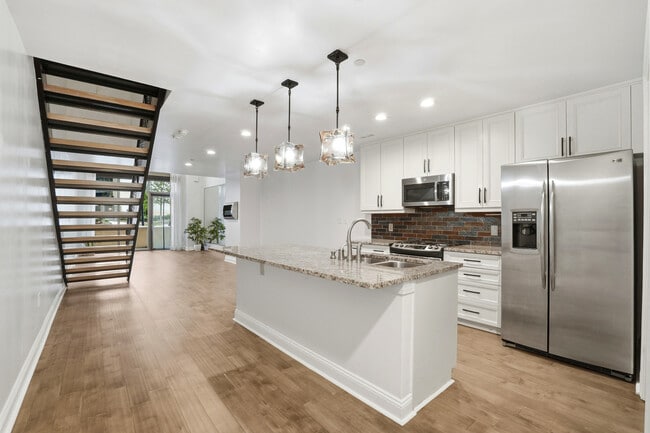 Photo - 701 Royal Ct Townhome