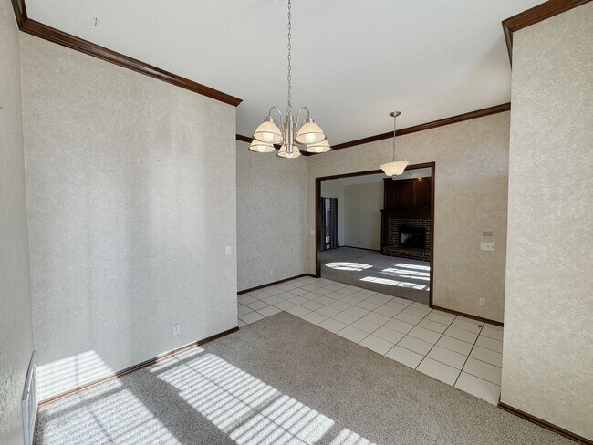 Foto del edificio - Charming 4 Bed, 3 Bath Home in Edmond, Okl...