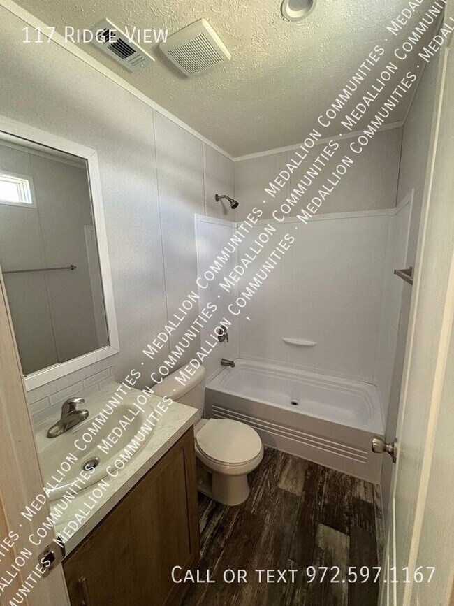 Building Photo - 117 Ridge View-