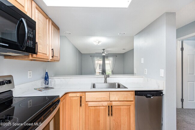 Building Photo - 3069 Sir Hamilton Cir