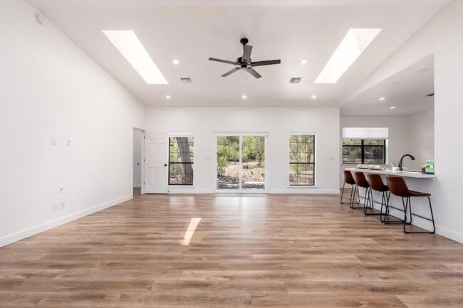 Foto del edificio - 908 S Manzanita Dr