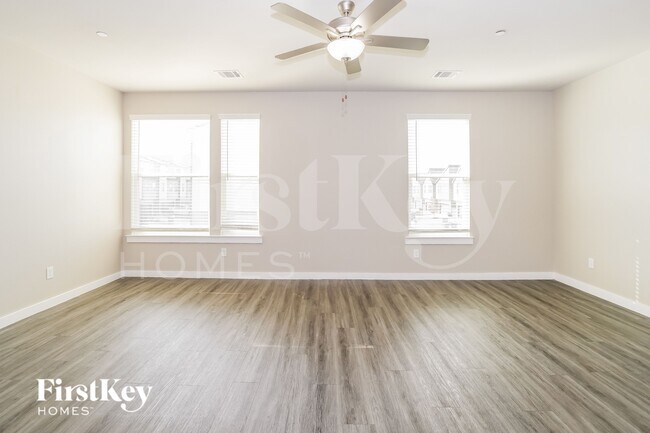 Foto del edificio - 309 N Centro Cir