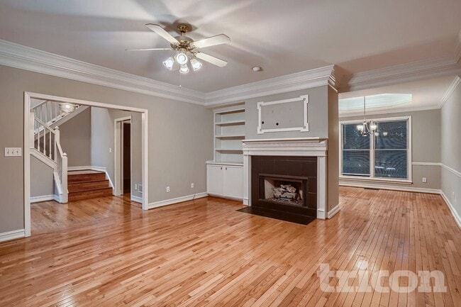 Building Photo - 1916 Lilac Ridge Dr