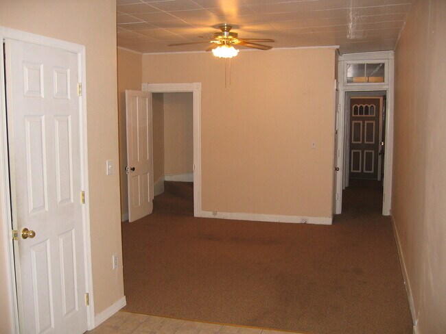 Foto del edificio - Three-Bedroom Townhome in Remington/Wyman ...